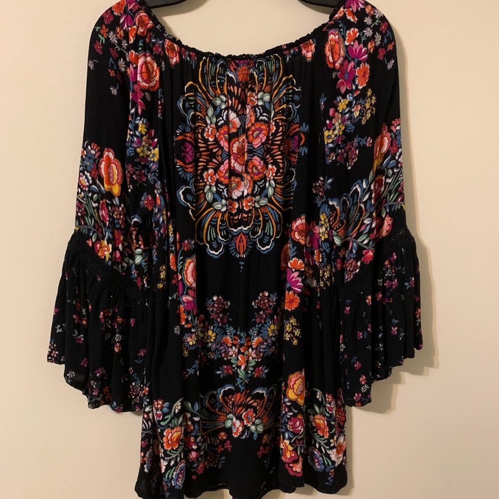 BILA Floral Top size Small - Picture 10 of 14